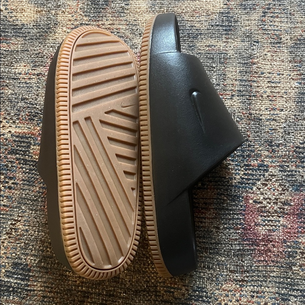 NWT Nike Men's Black and Tan Slide Sandals size 9 - Picture 5 of 5